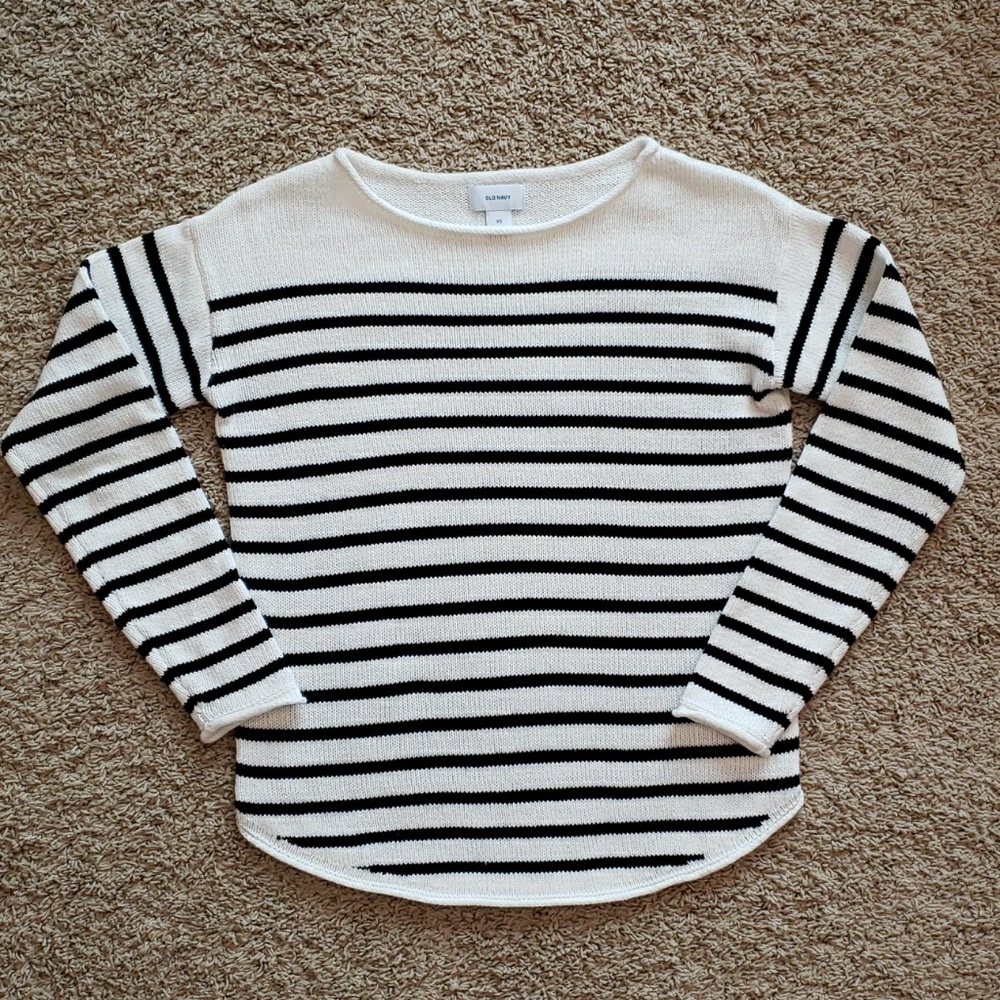NWOT Old Navy Striped White and Black Sweater XS